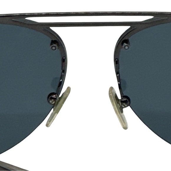Louis Vuitton Sunglasses 😎 - Picture 12 of 12